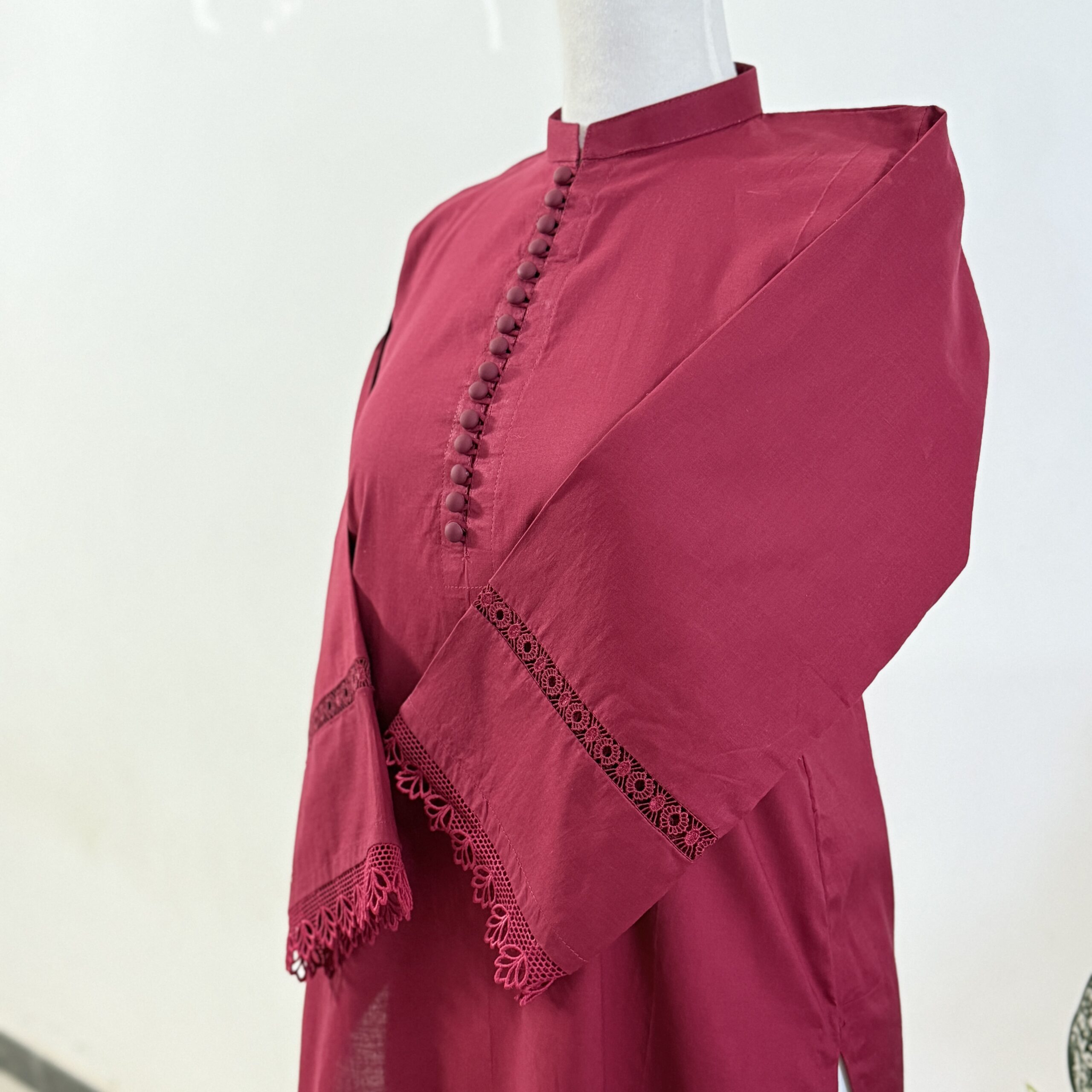 Mehroon 3-PIECE- LAWN STITCHED SUIT