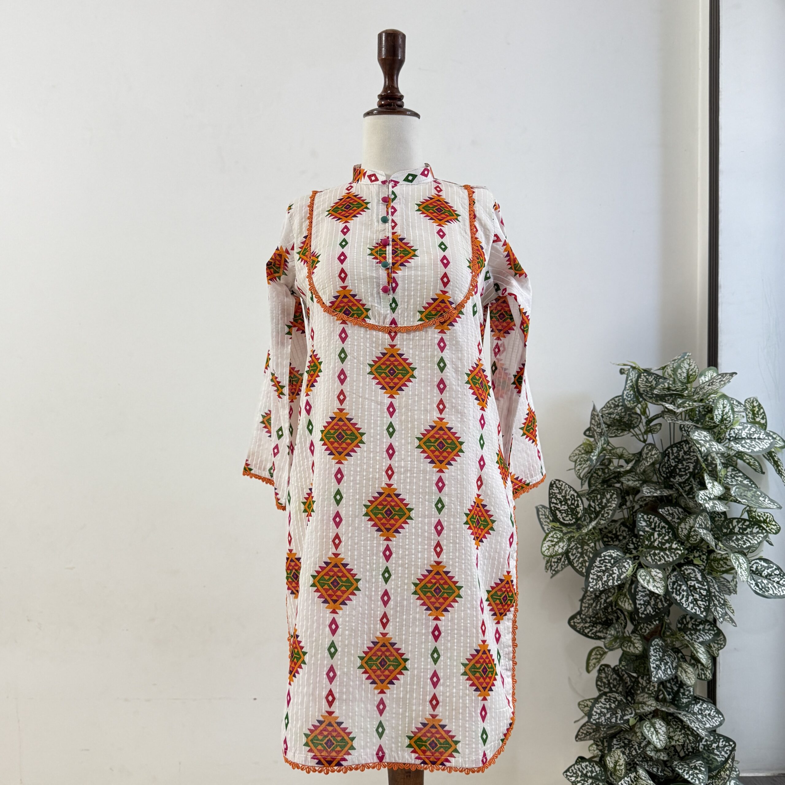 White Sindhi With Patiala Salwar 3-PIECE- LAWN STITCHED SUIT