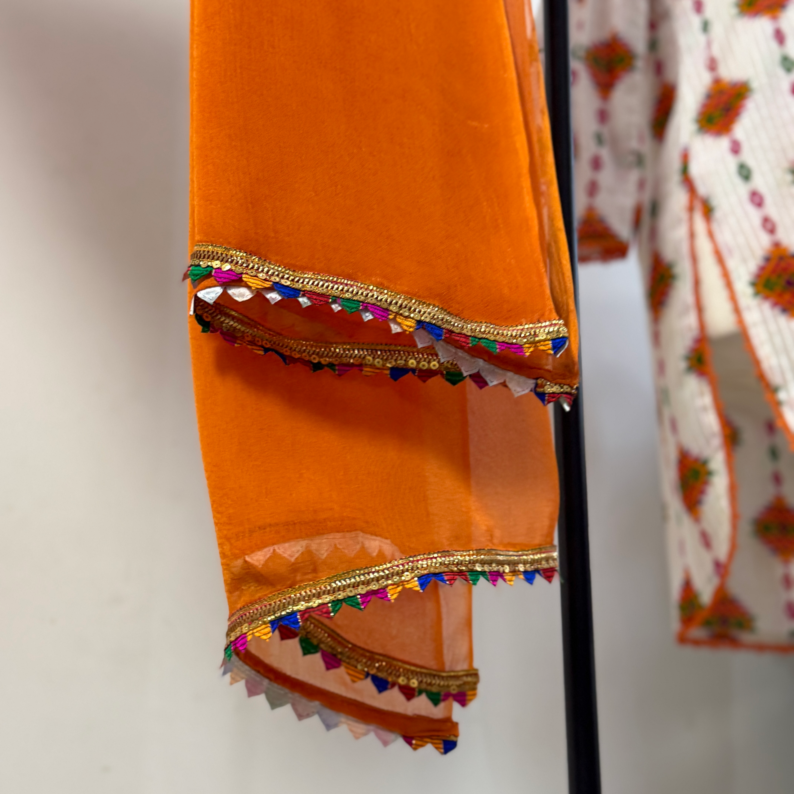 White Sindhi With Patiala Salwar 3-PIECE- LAWN STITCHED SUIT